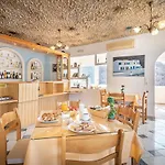 Marianna Perissa (Santorini)