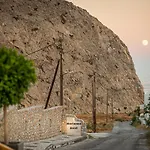 Marianna Hotel 3*