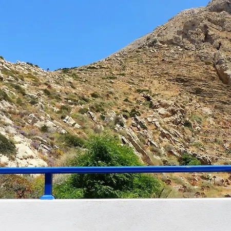 Marianna 3* Perissa (Santorini)