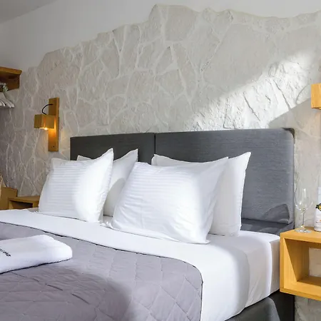 Otel Marianna Perissa (Santorini)