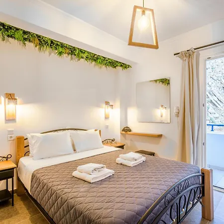 Marianna 3* Perissa (Santorini)