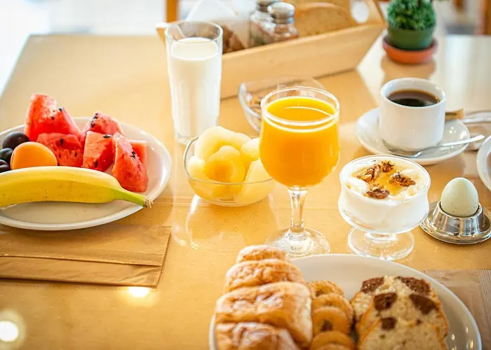 Marianna Hotel Perissa (Santorini)