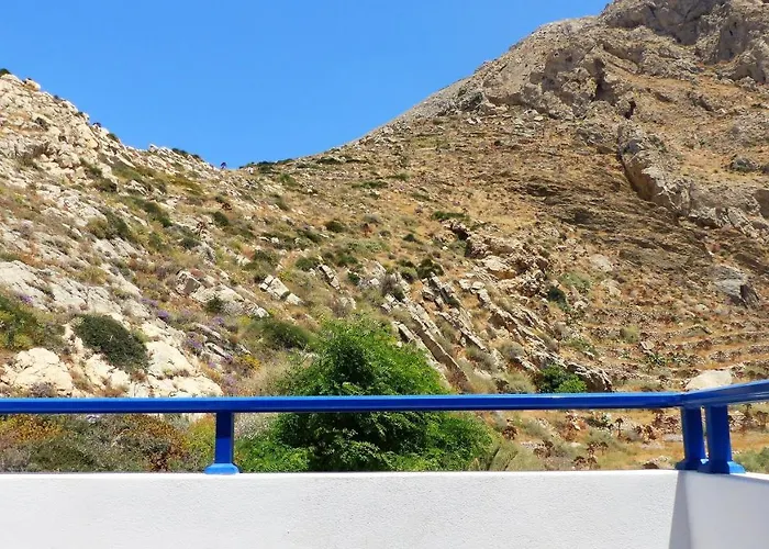 Marianna 3* Perissa (Santorini)